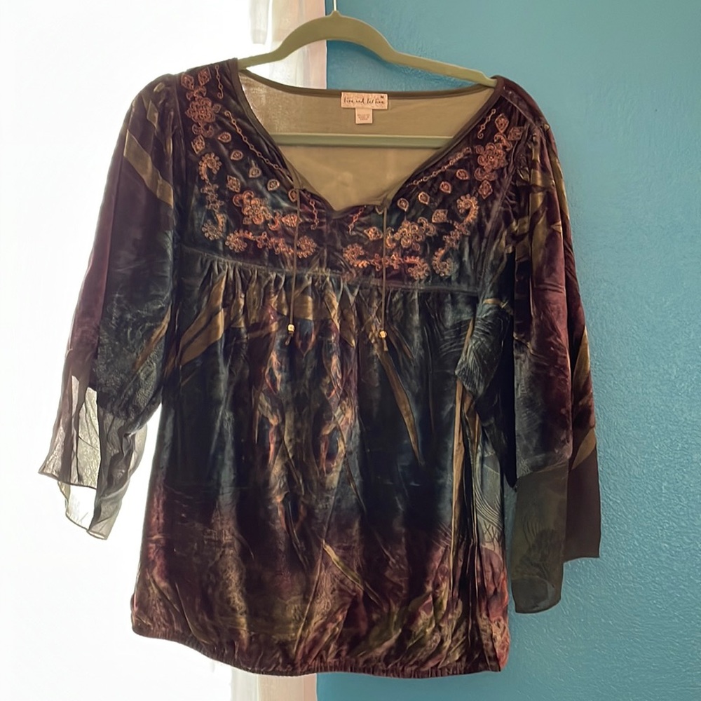 Velvety Boho top, Live and Let Live, med